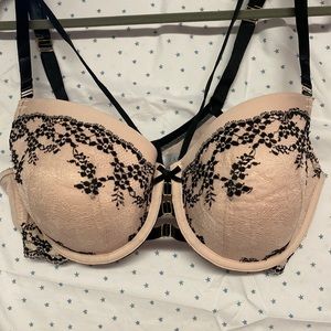 NWOT black and pink, lace & mesh, Cacique sexy bra. 40DD